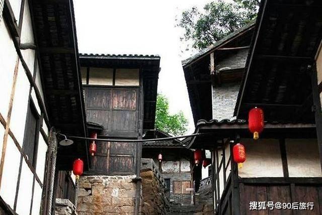 寻找游泳套件